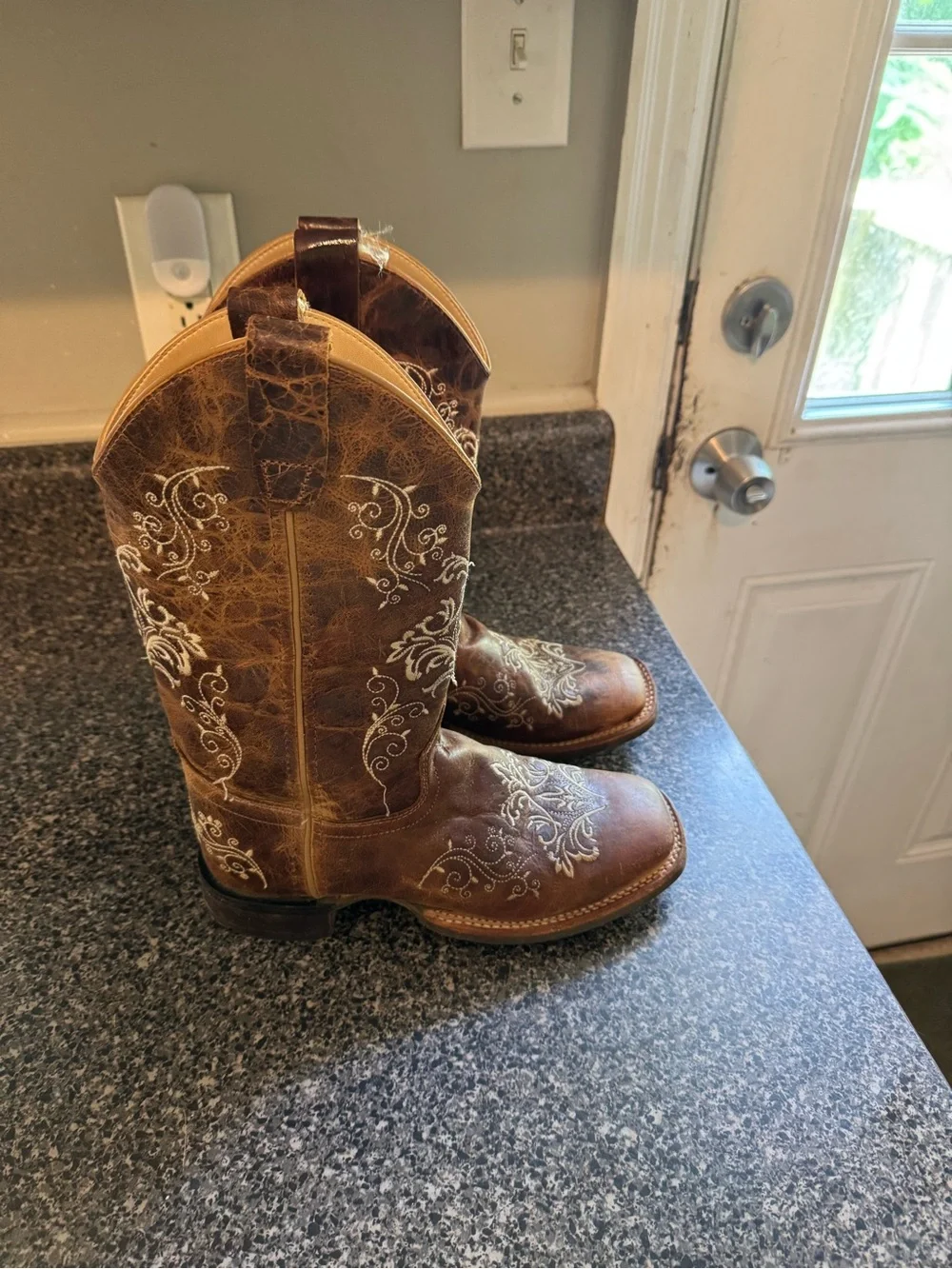 Old West Brown Leather Kids Western Boots with Cream Embroidery Size 5.0 D